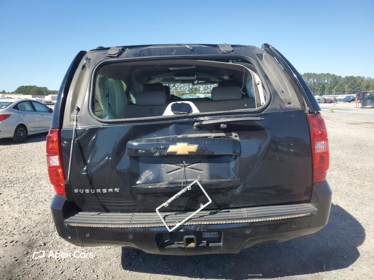 Chevrolet Suburban 2013