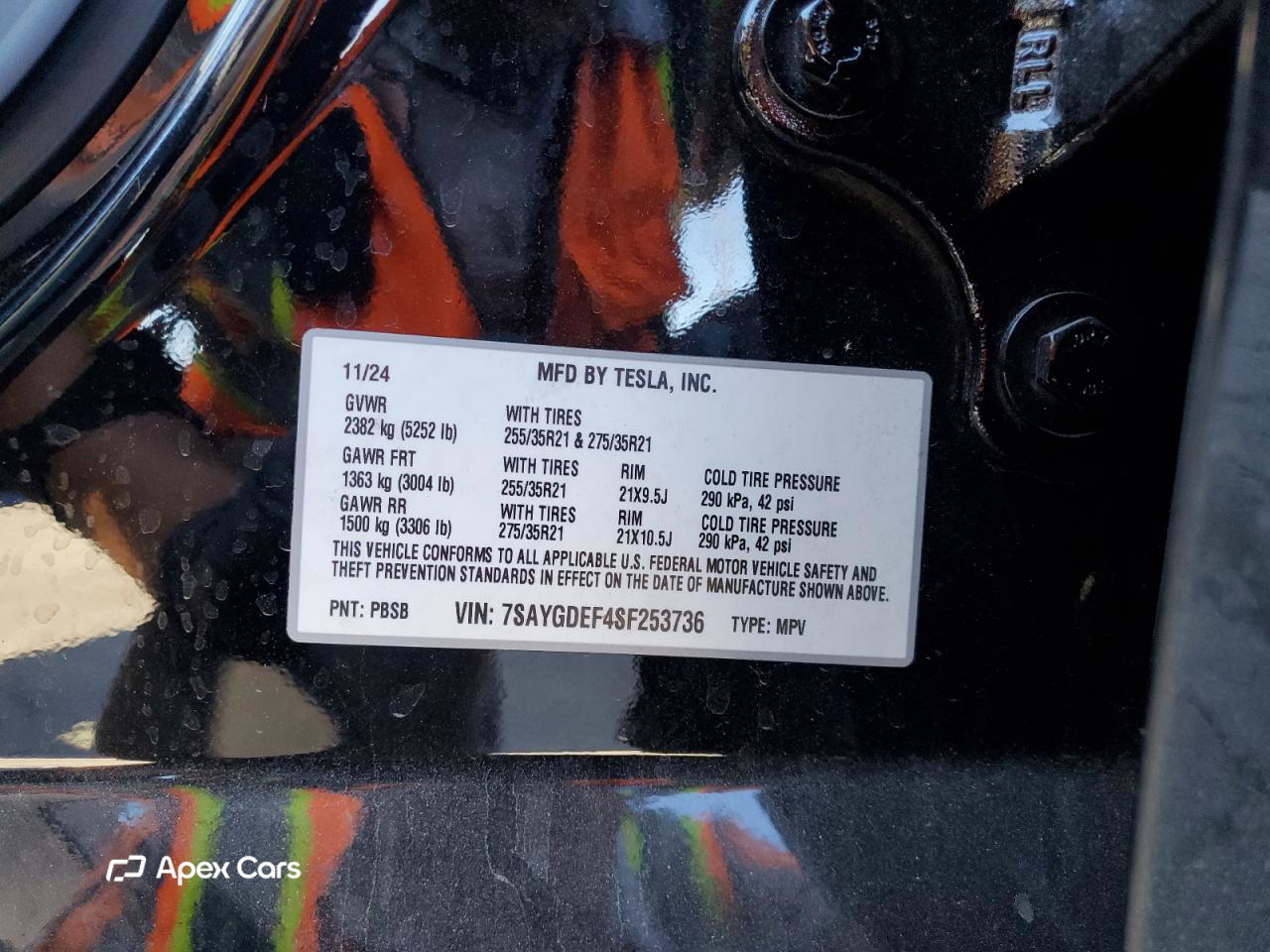 Tesla Model Y 2025