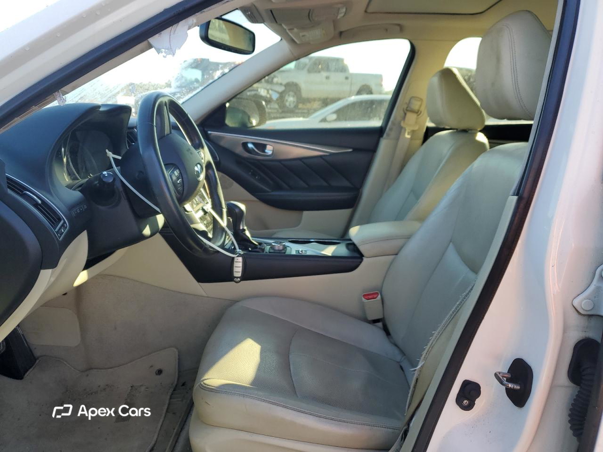 Infiniti Q50 2015