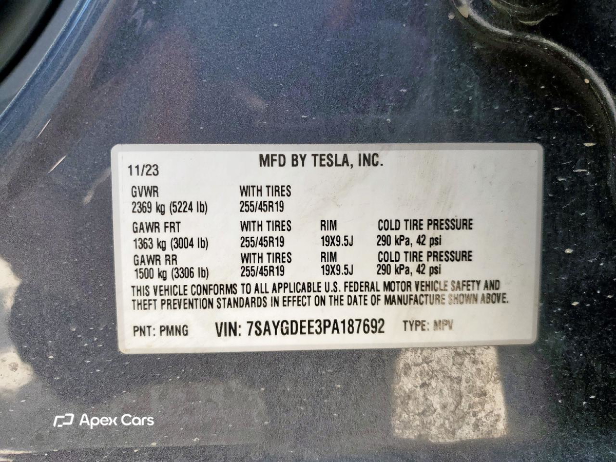 Tesla Model Y 2023