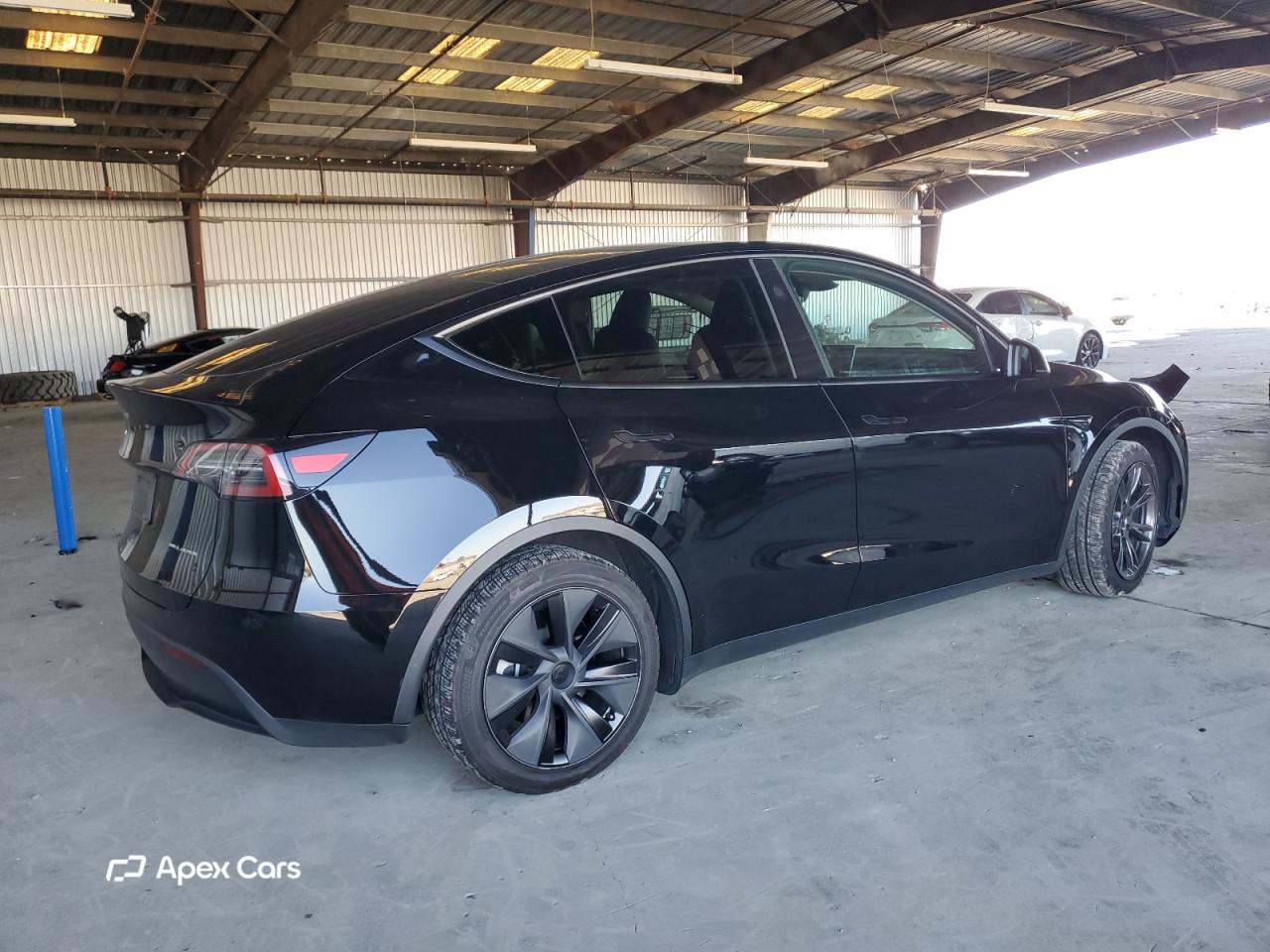 Tesla Model Y 2025