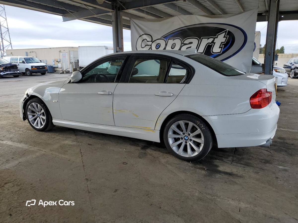 BMW Series 3 2011