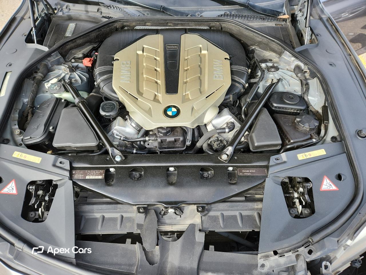BMW Series 7 2010
