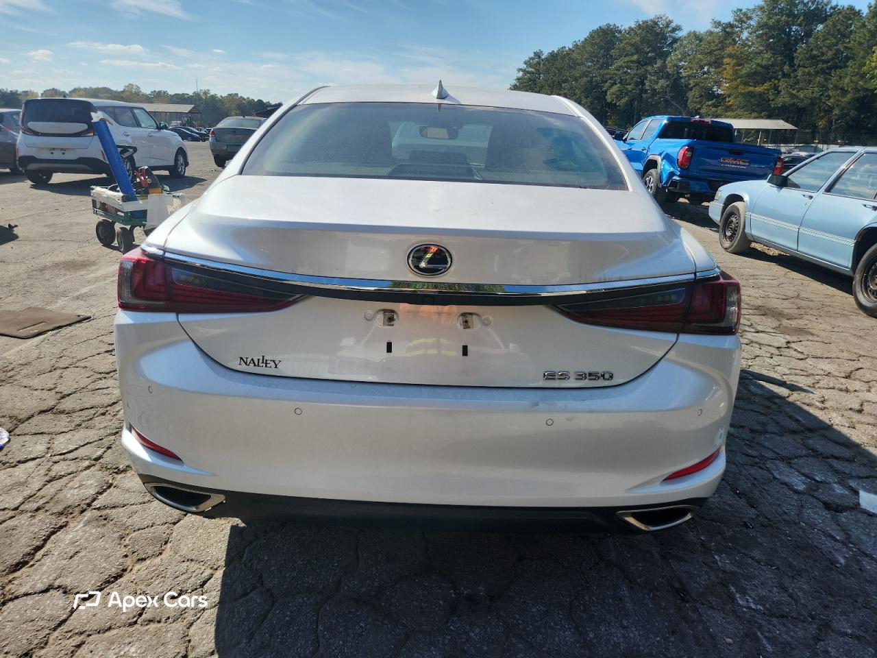 Lexus ES 2021