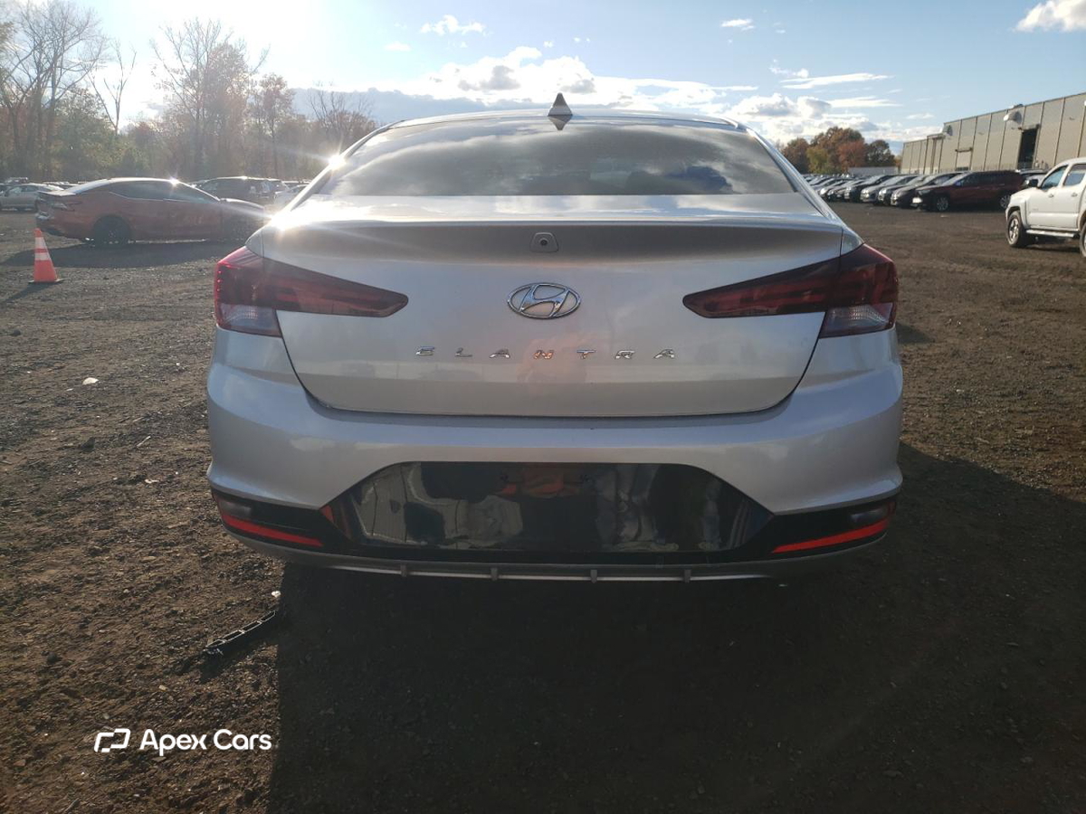 Hyundai Elantra 2019