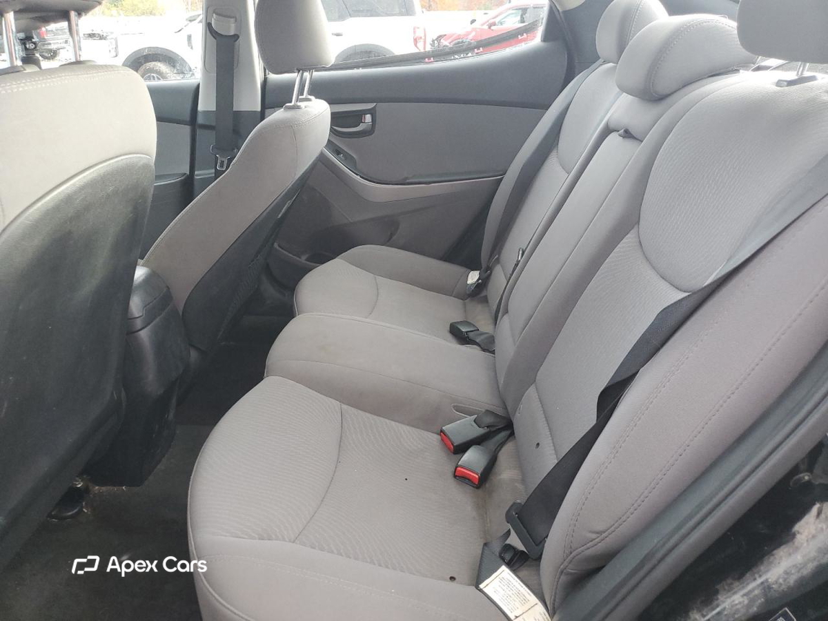 Hyundai Elantra 2016