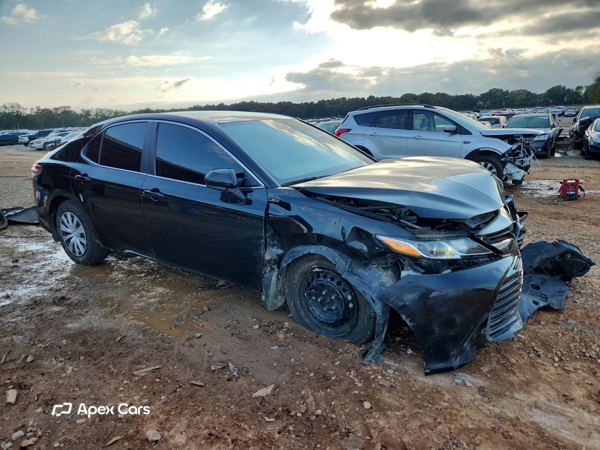 Toyota Camry 2019