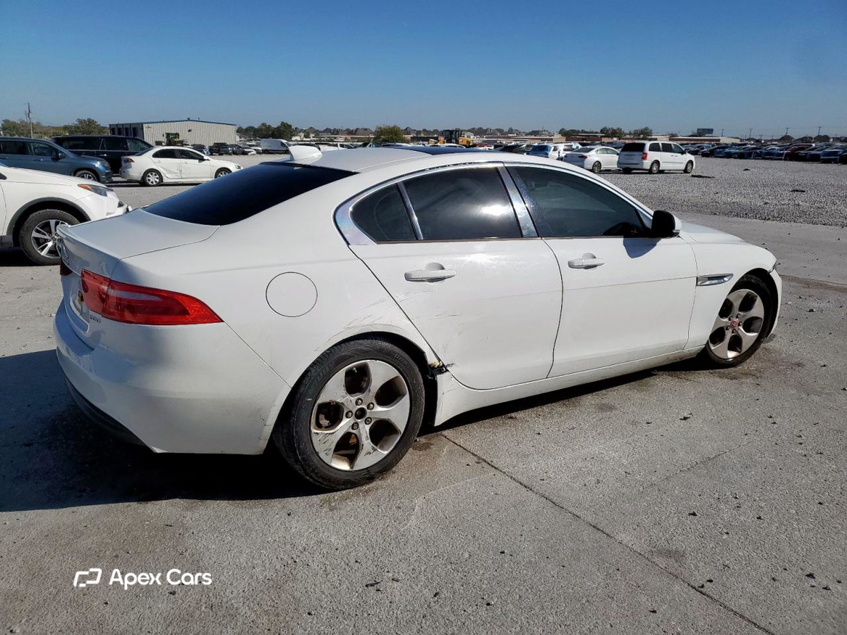 Jaguar XE 2017