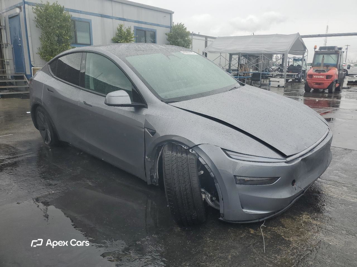 Tesla Model Y 2026