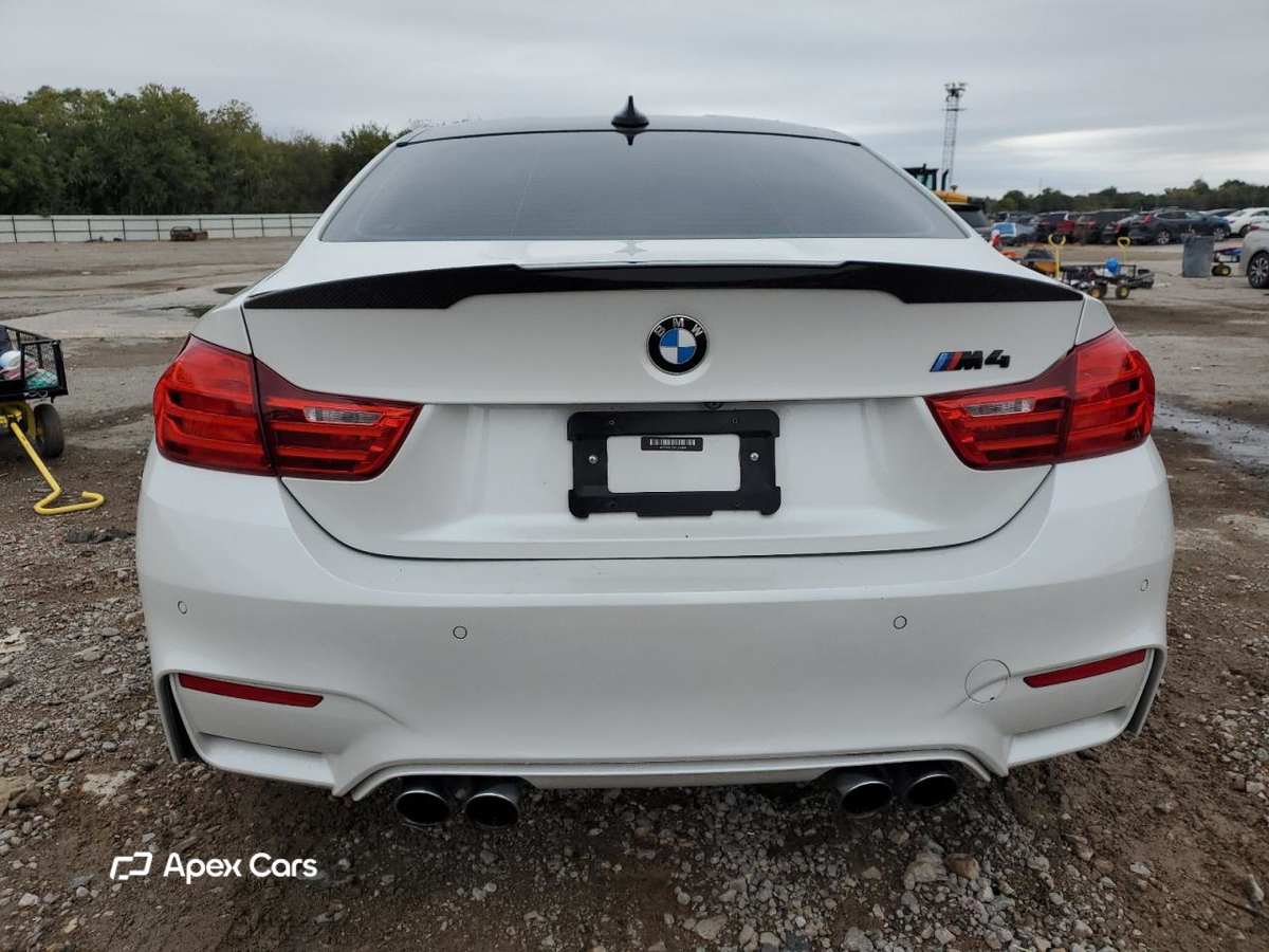 BMW M4 2015
