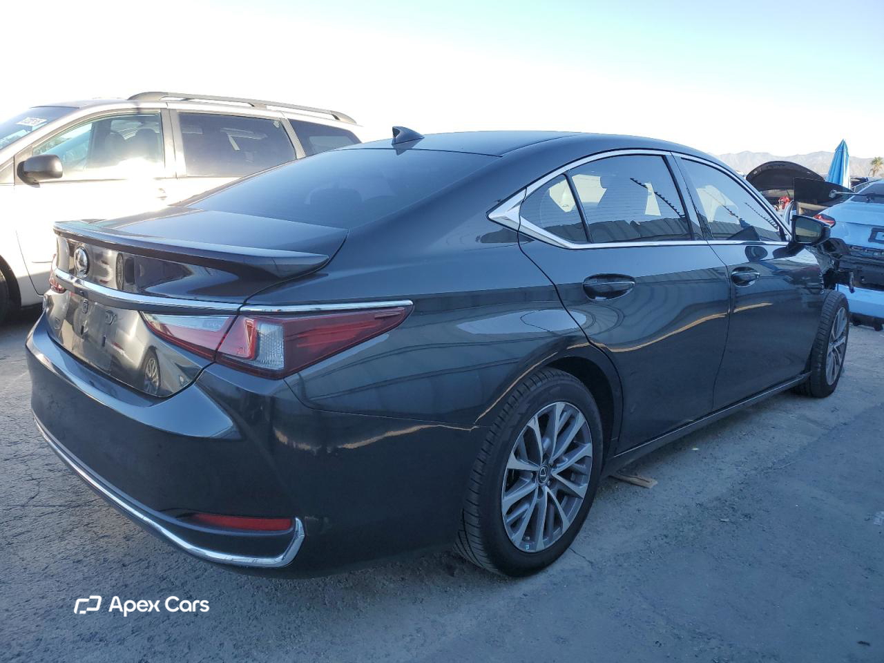 Lexus ES 2022