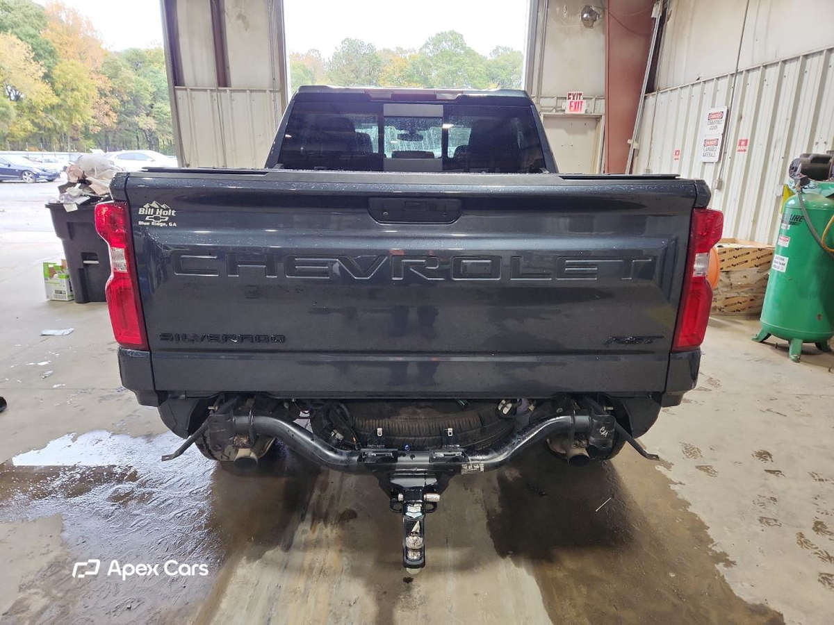 Chevrolet Silverado 2021