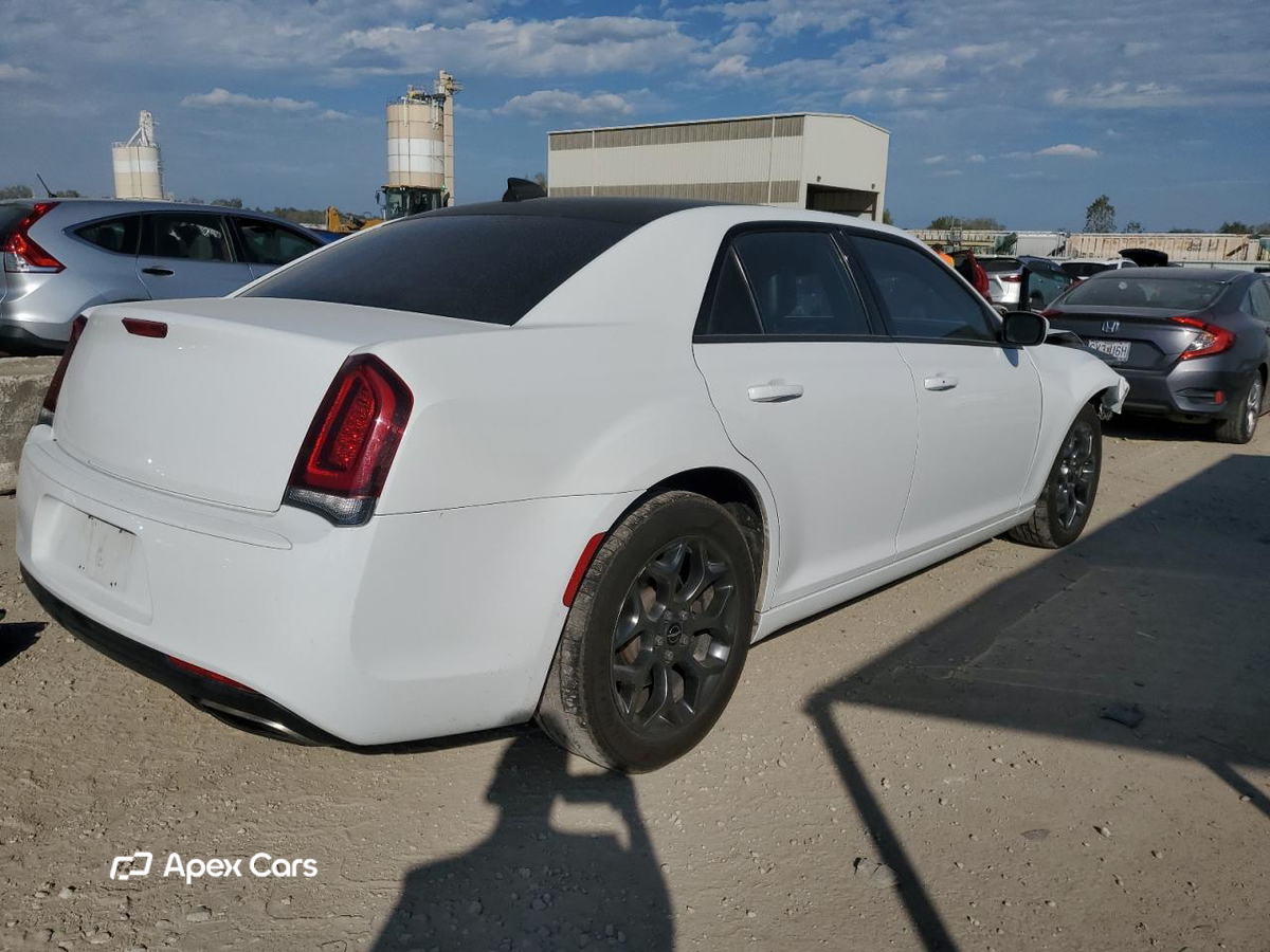 Chrysler 300 2017