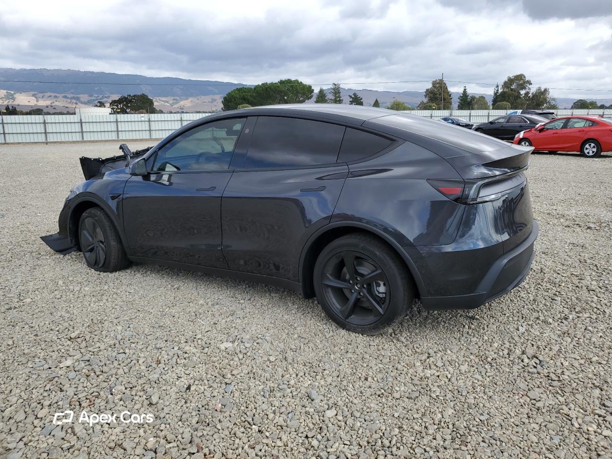 Tesla Model Y 2026