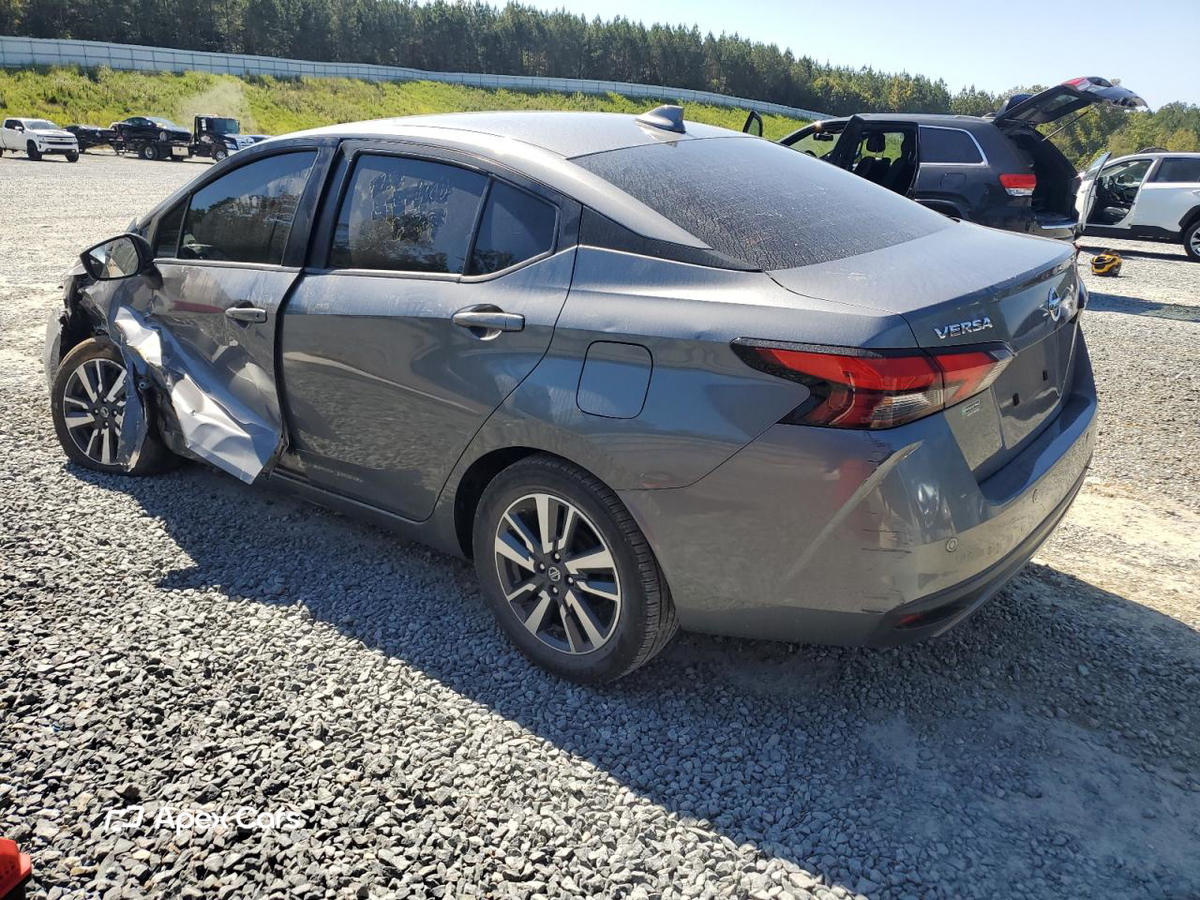 Nissan Versa 2021