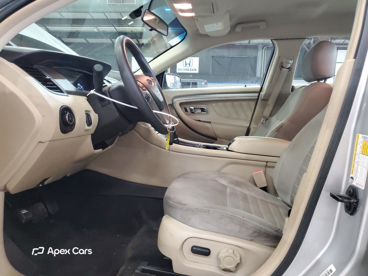 Ford Taurus 2016