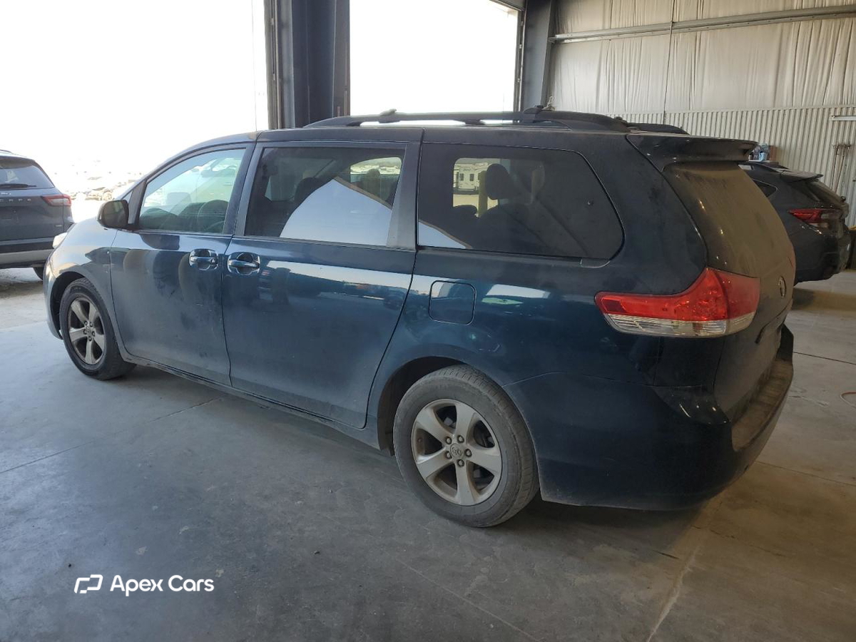 Toyota Sienna 2011