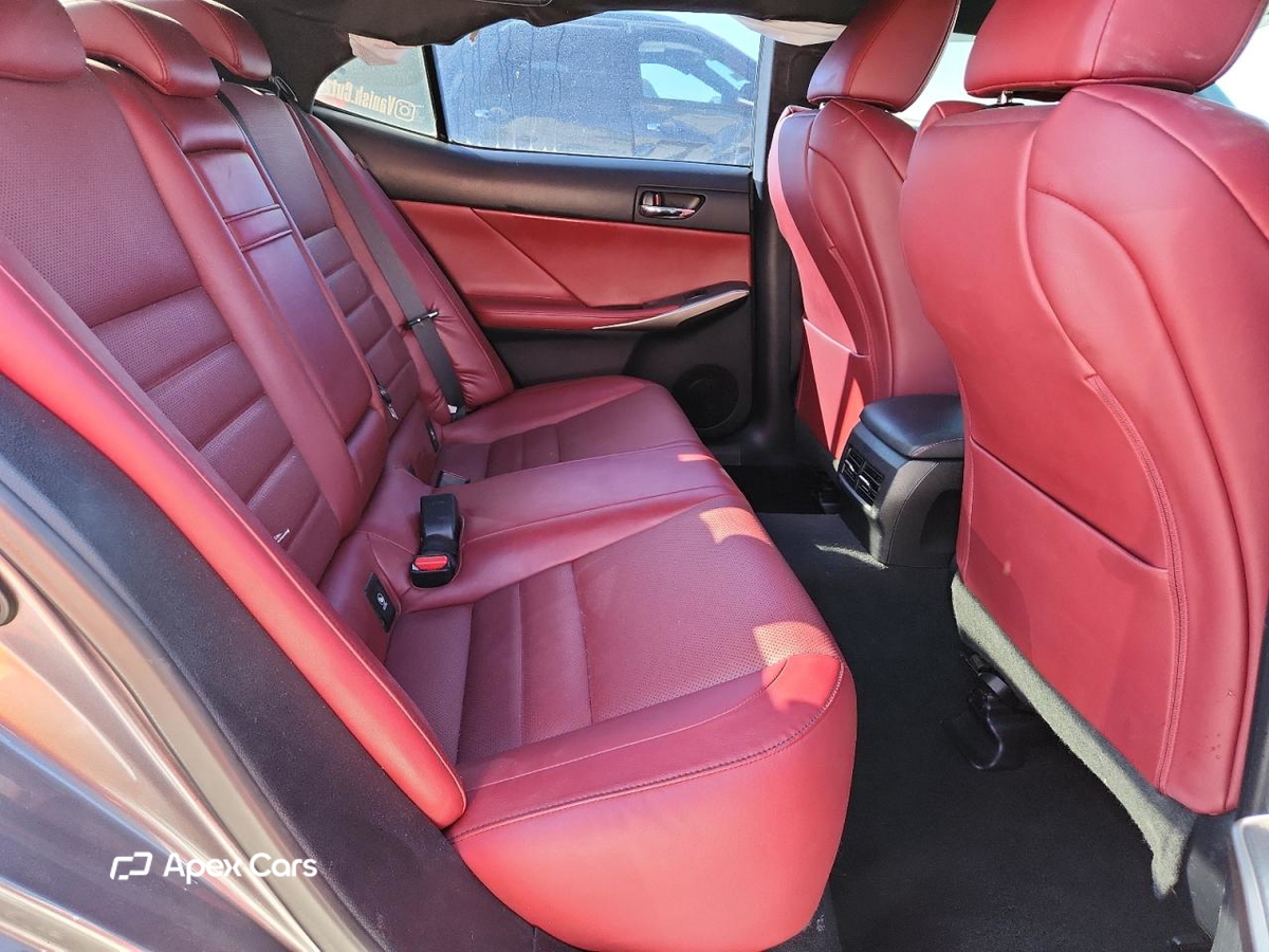 Lexus IS 2015