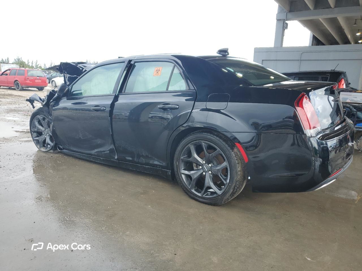 Chrysler 300 2023