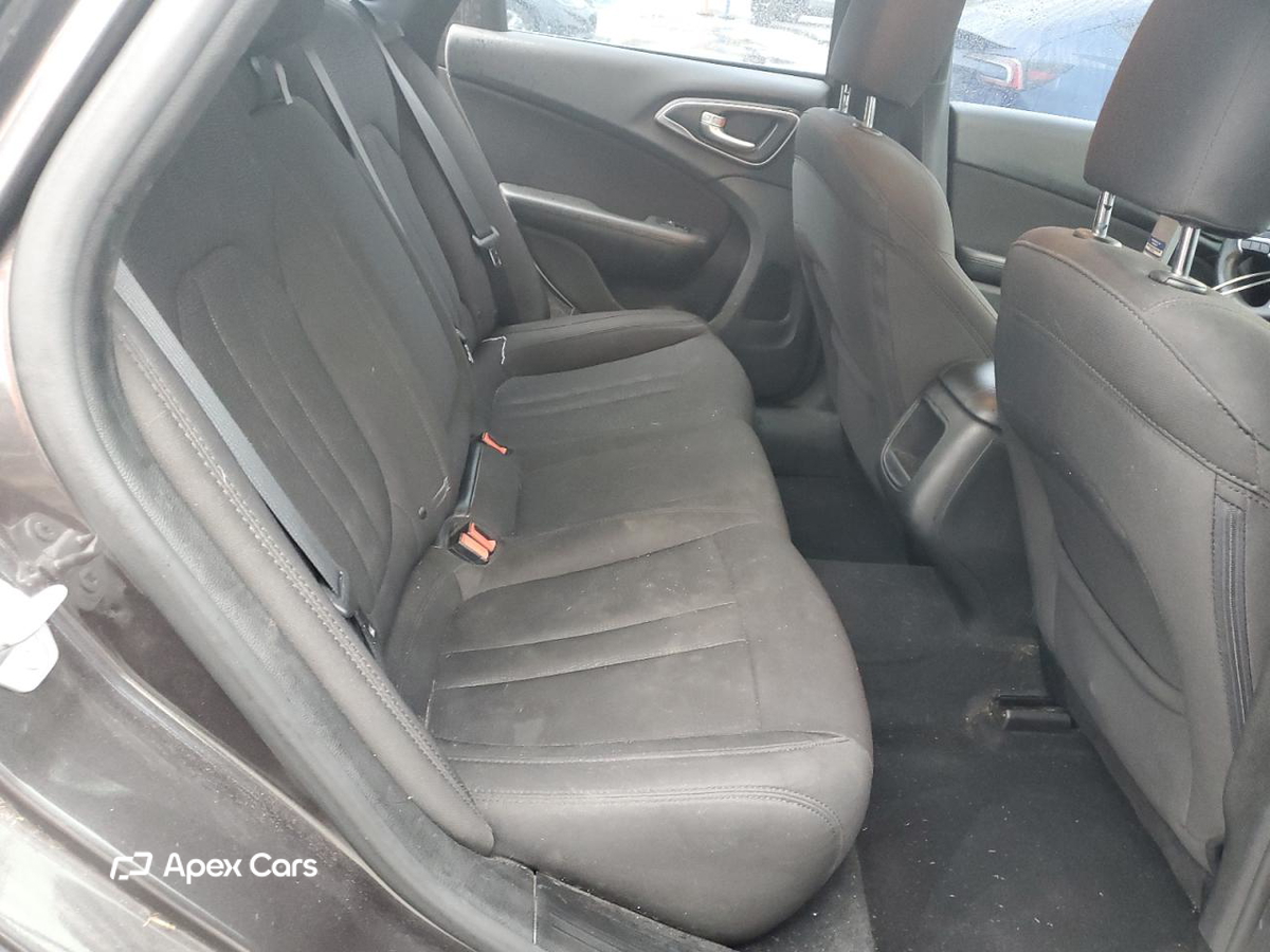 Chrysler 200 2016