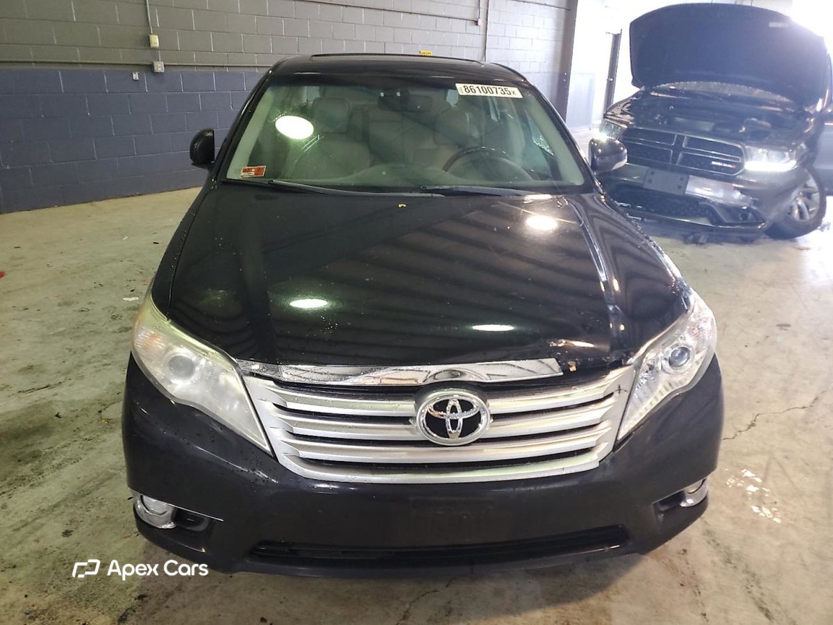 Toyota Avalon 2012