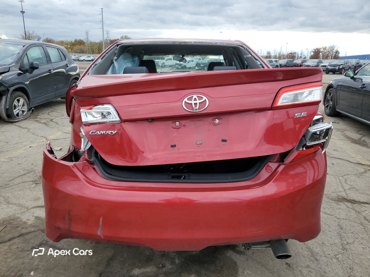 Toyota Camry 2014
