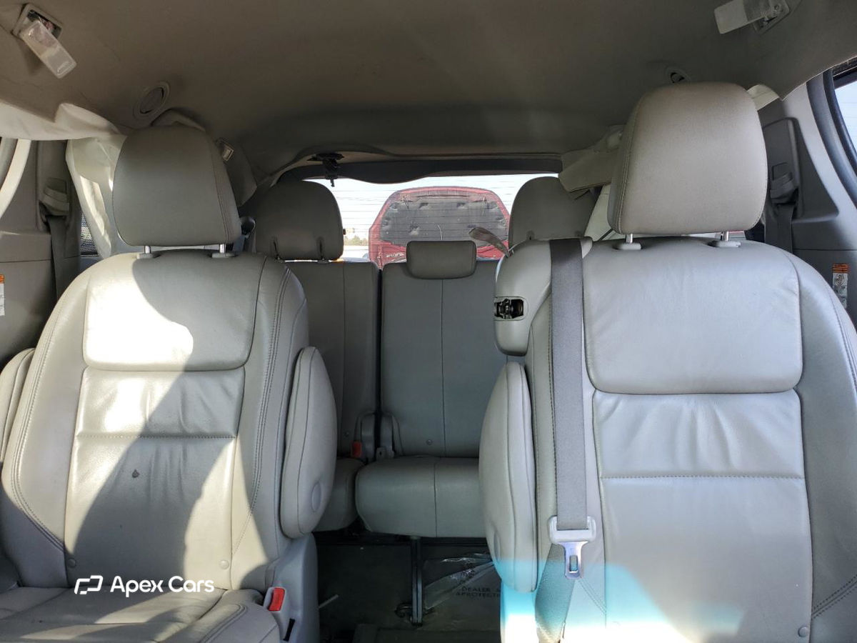 Toyota Sienna 2015