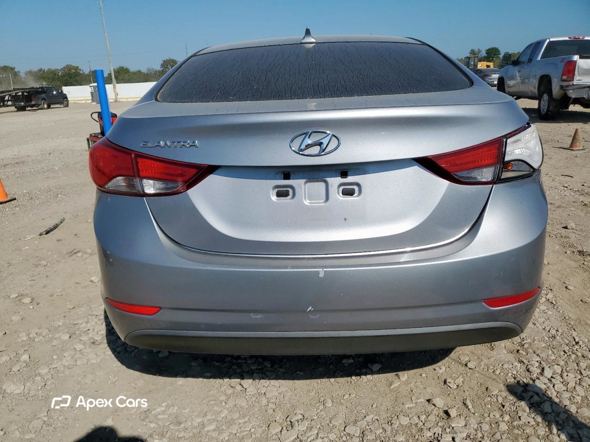Hyundai Elantra 2015