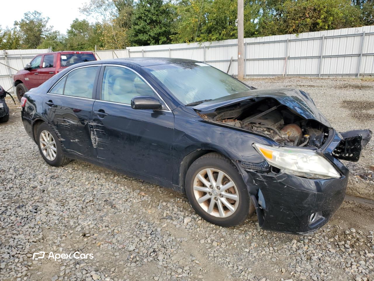 Toyota Camry 2011