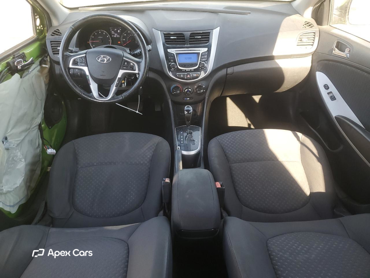 Hyundai Accent 2012