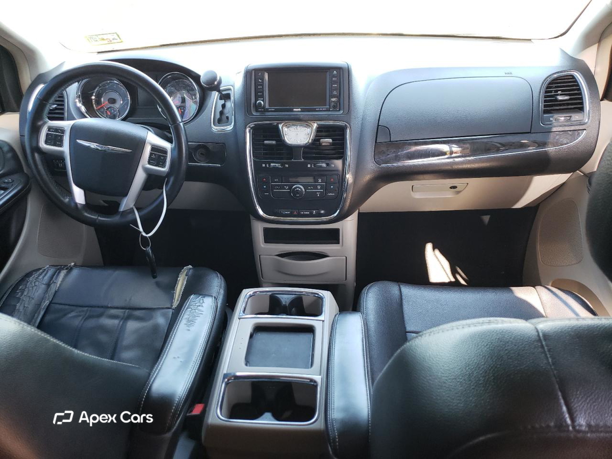 Chrysler Voyager 2015