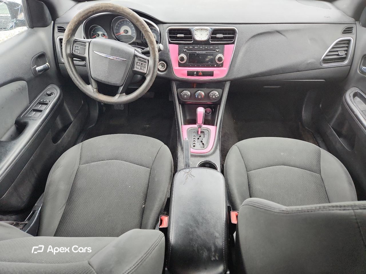 Chrysler 200 2012