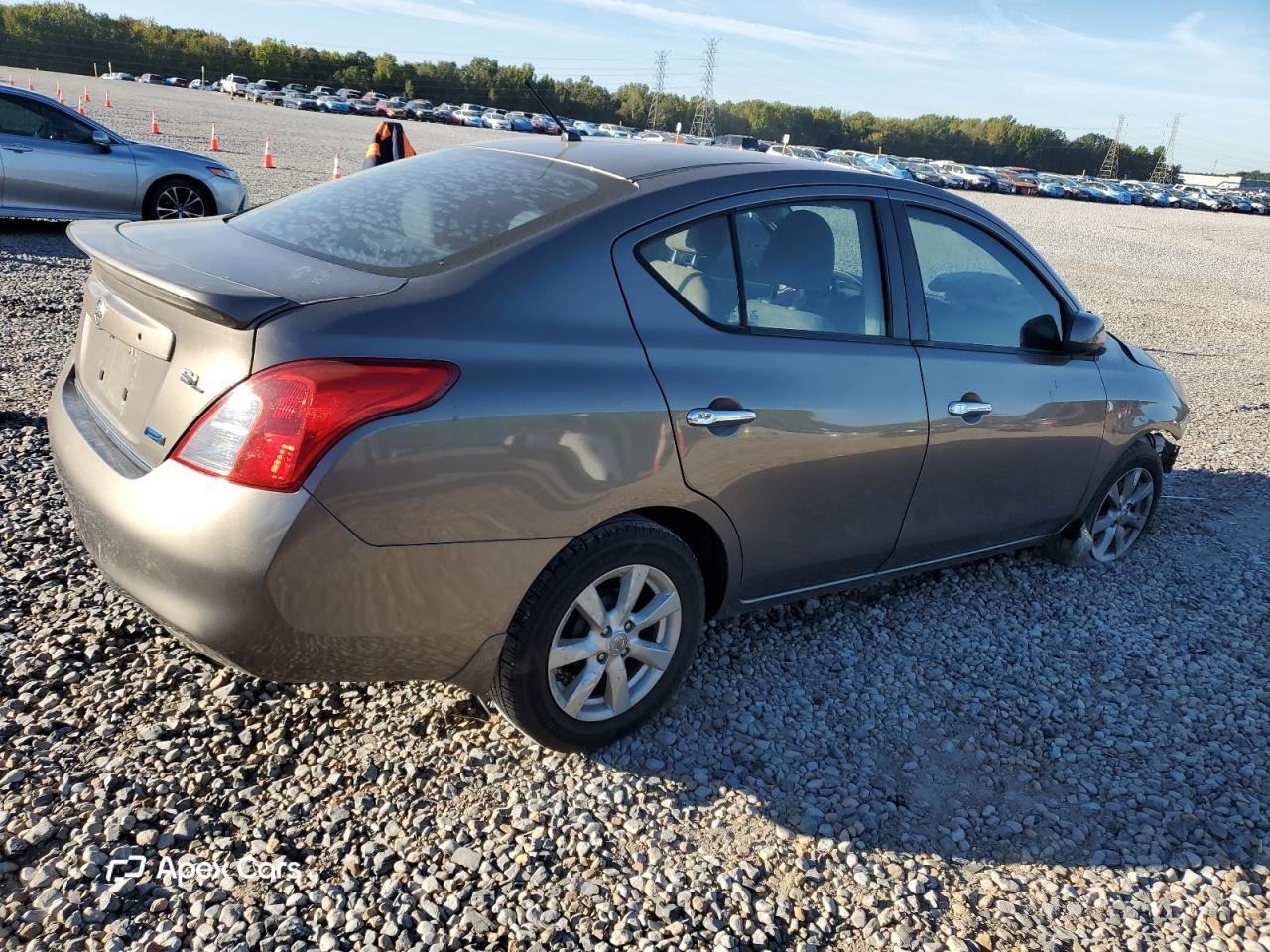 Nissan Versa 2012