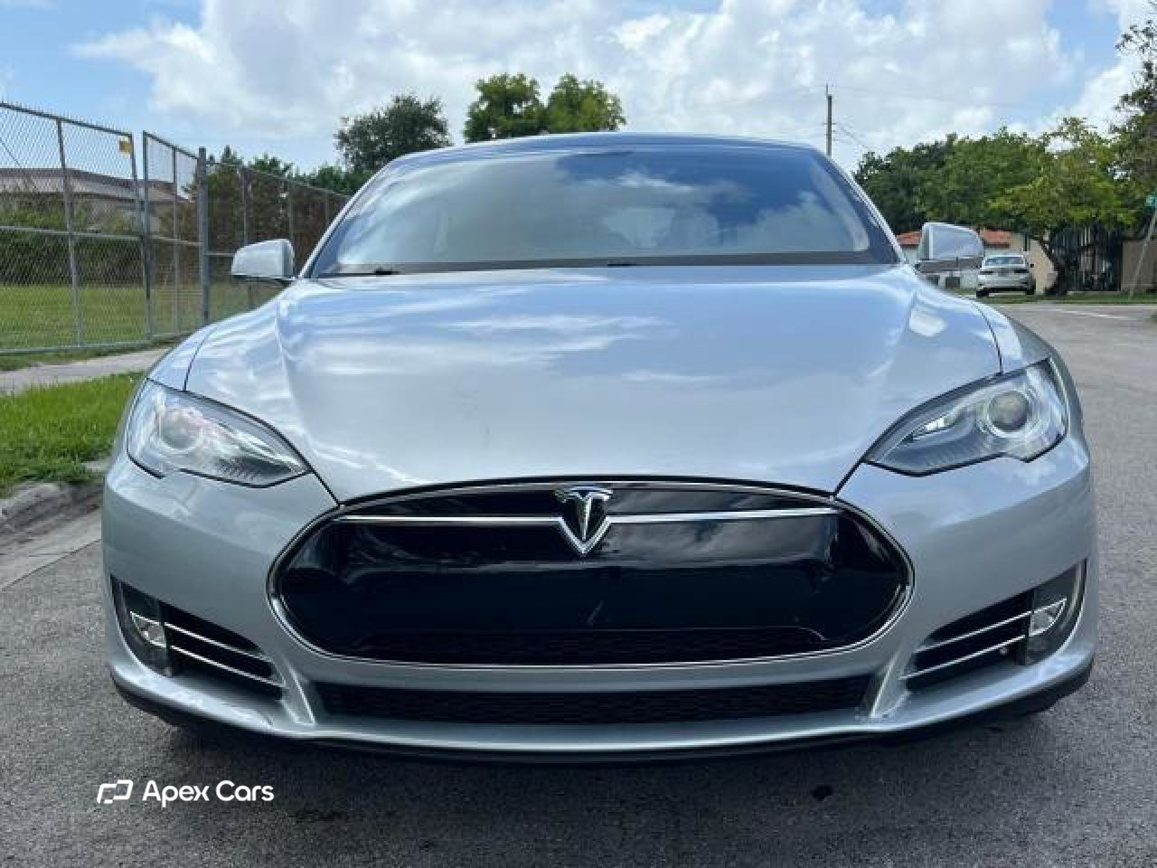 Tesla Model S 2012