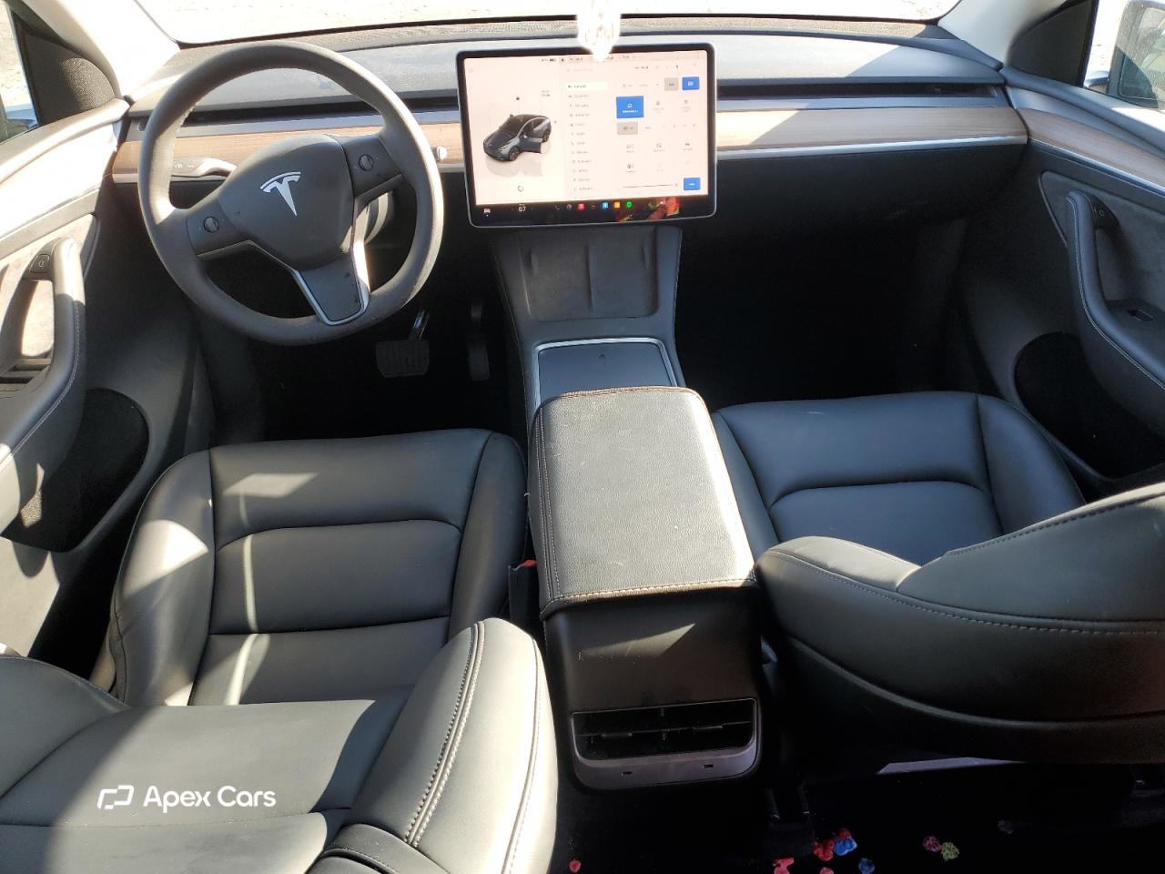 Tesla Model Y 2025