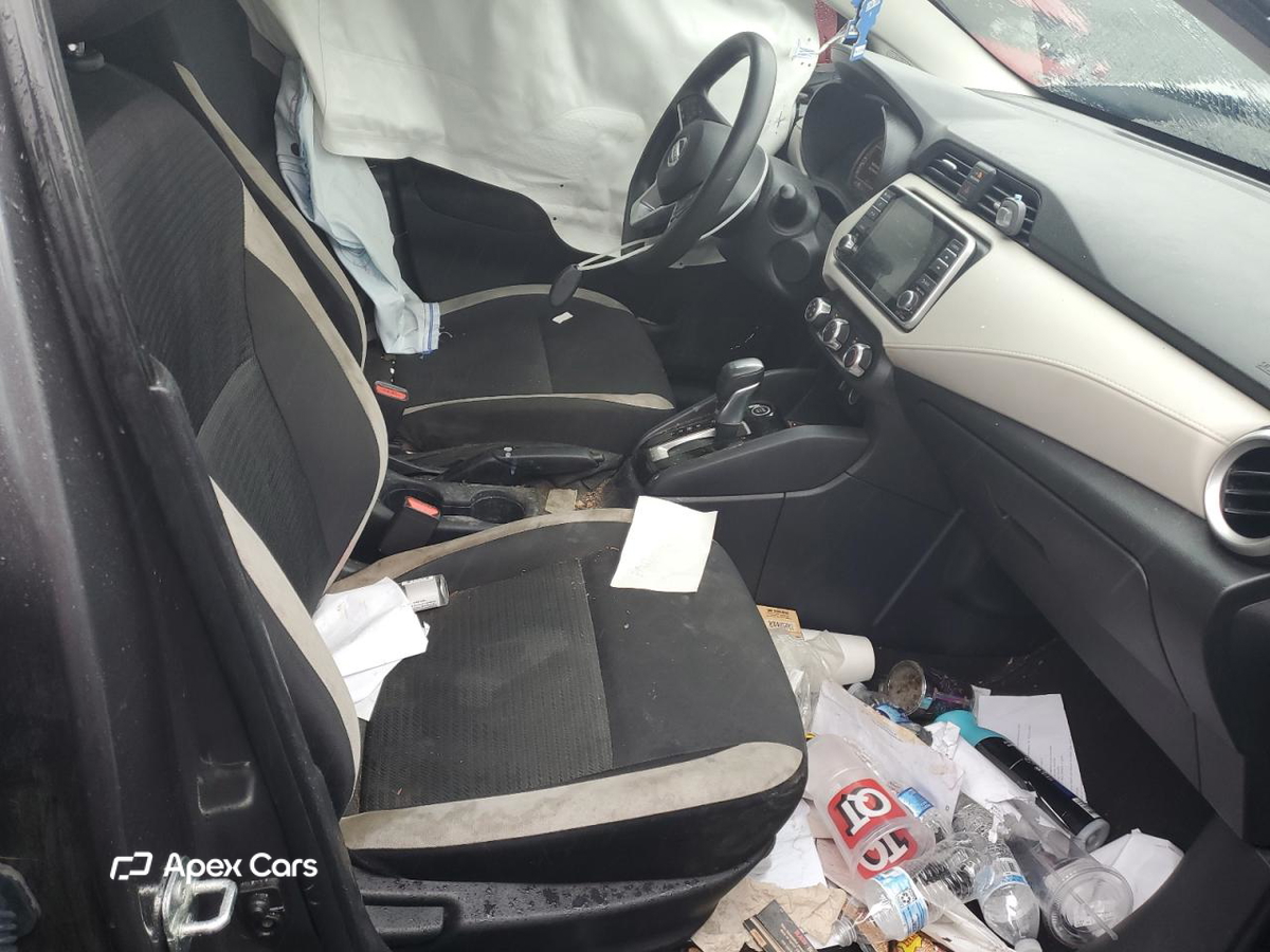 Nissan Versa 2021