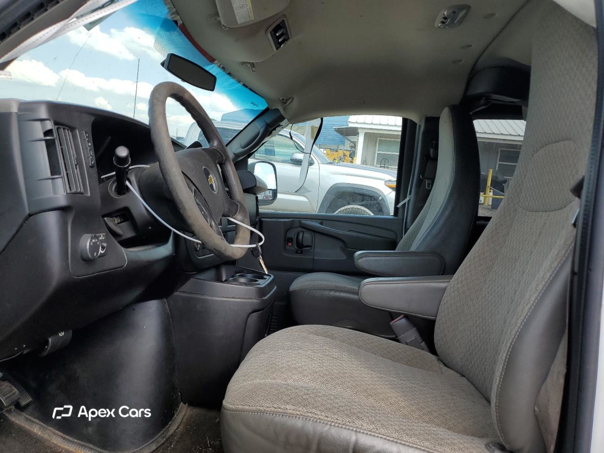 Chevrolet Express 2011