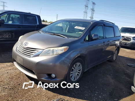 Toyota Sienna 2012 - Image 1 of 13