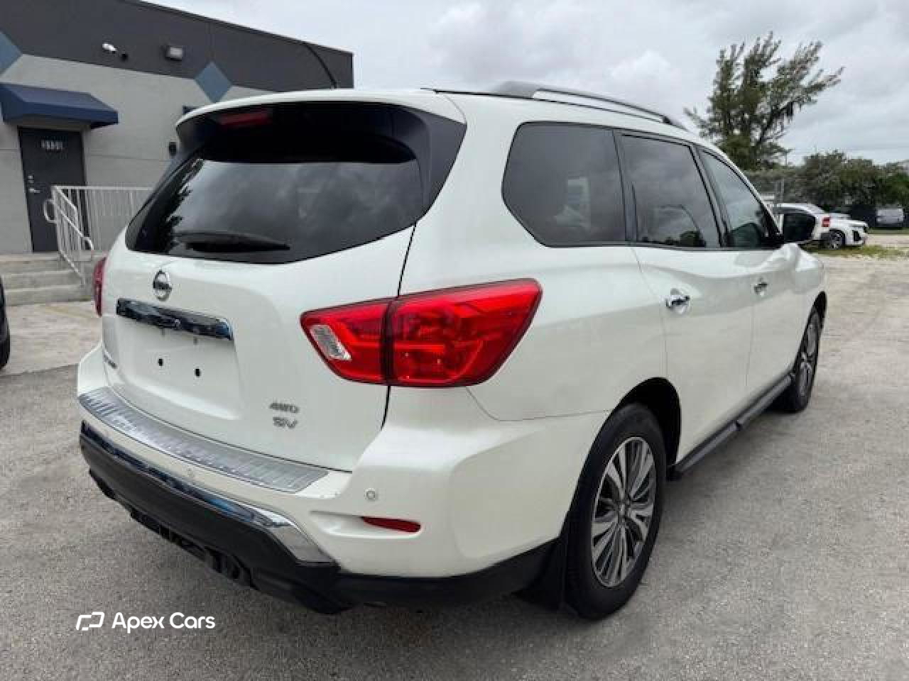 Nissan Pathfinder 2017
