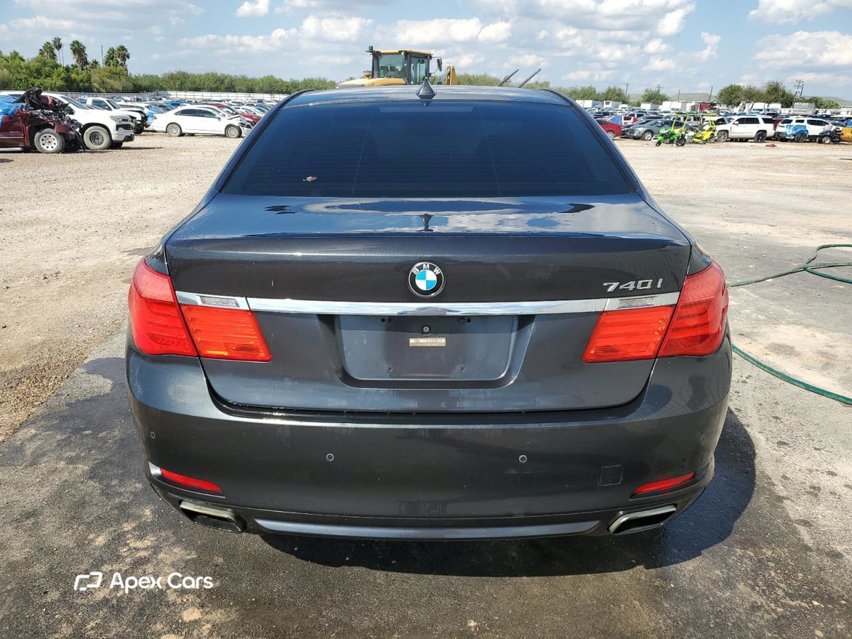 BMW Series 7 2011