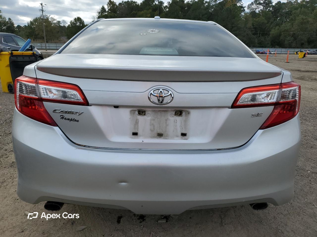 Toyota Camry 2012