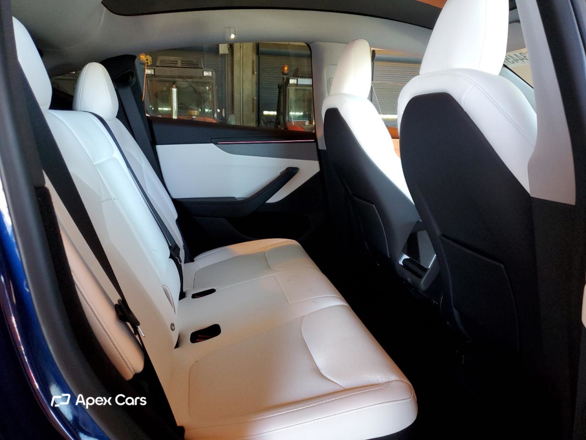 Tesla Model Y 2026