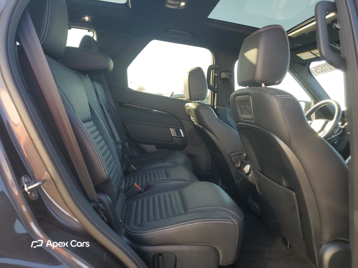 Land Rover Discovery 2021