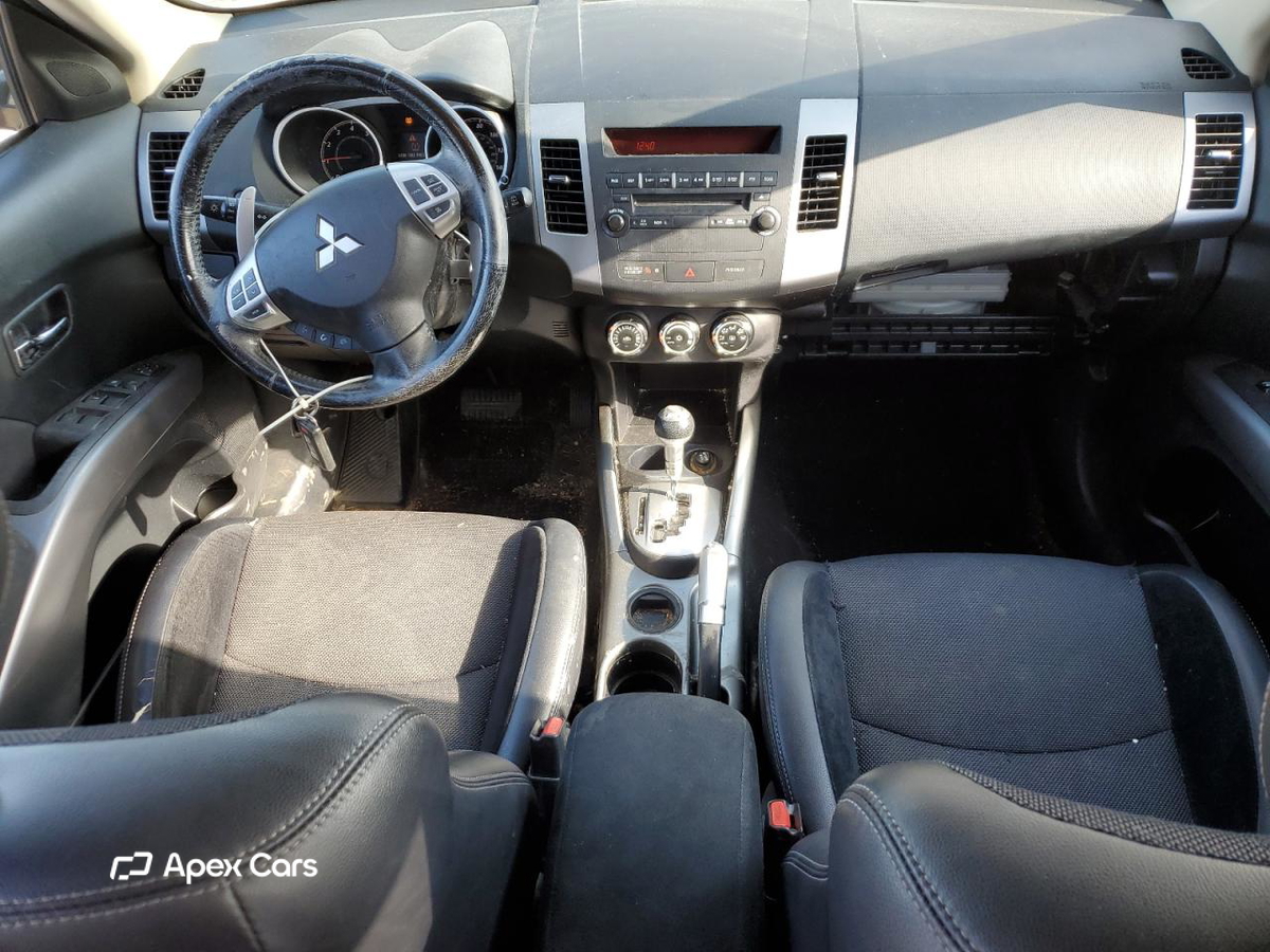 Mitsubishi Outlander 2013