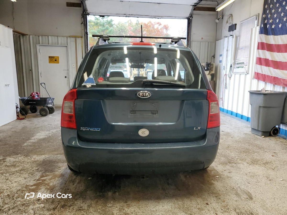 Kia Rondo 2009