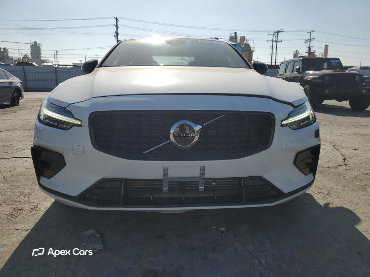 Volvo S60 2024