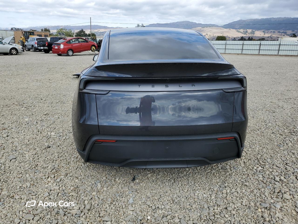 Tesla Model Y 2026