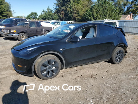 Tesla Model Y 2024 - Image 1 of 13