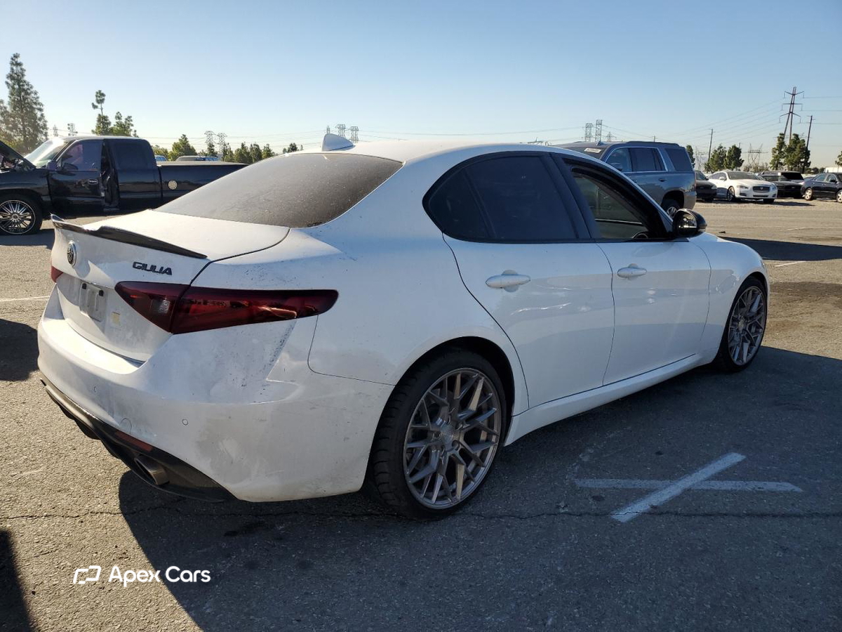 Alfa Romeo Giulia 2021