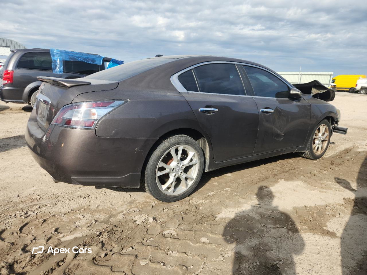 Nissan Maxima 2012